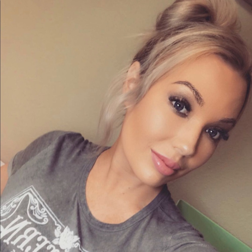 Meet your Posher, Karli